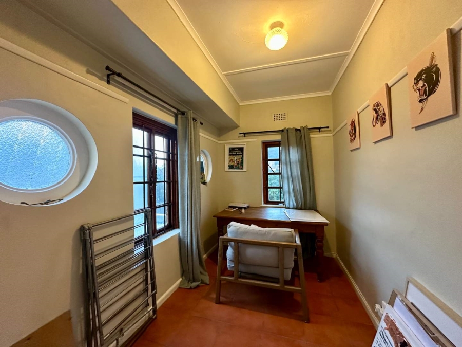 To Let 2 Bedroom Property for Rent in Muizenberg Western Cape
